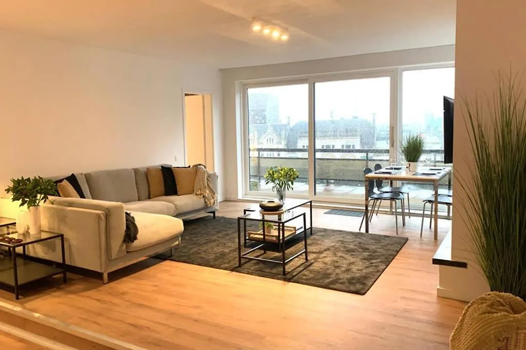 City Penthouse, Rooftop Terrace, Free Netflix, Wifi And Airco Amberes Apartamento